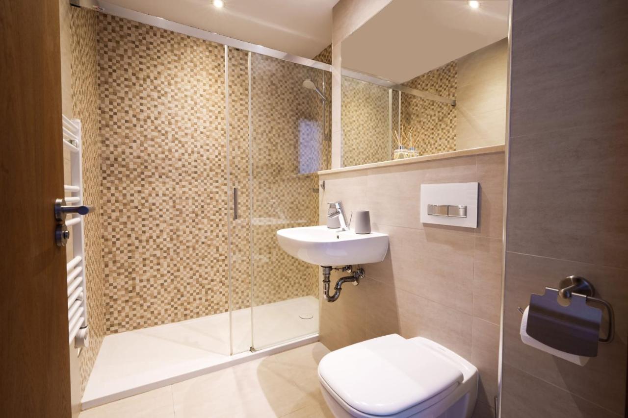 Westone Suite-Hosted By Sweetstay Gibraltar Buitenkant foto